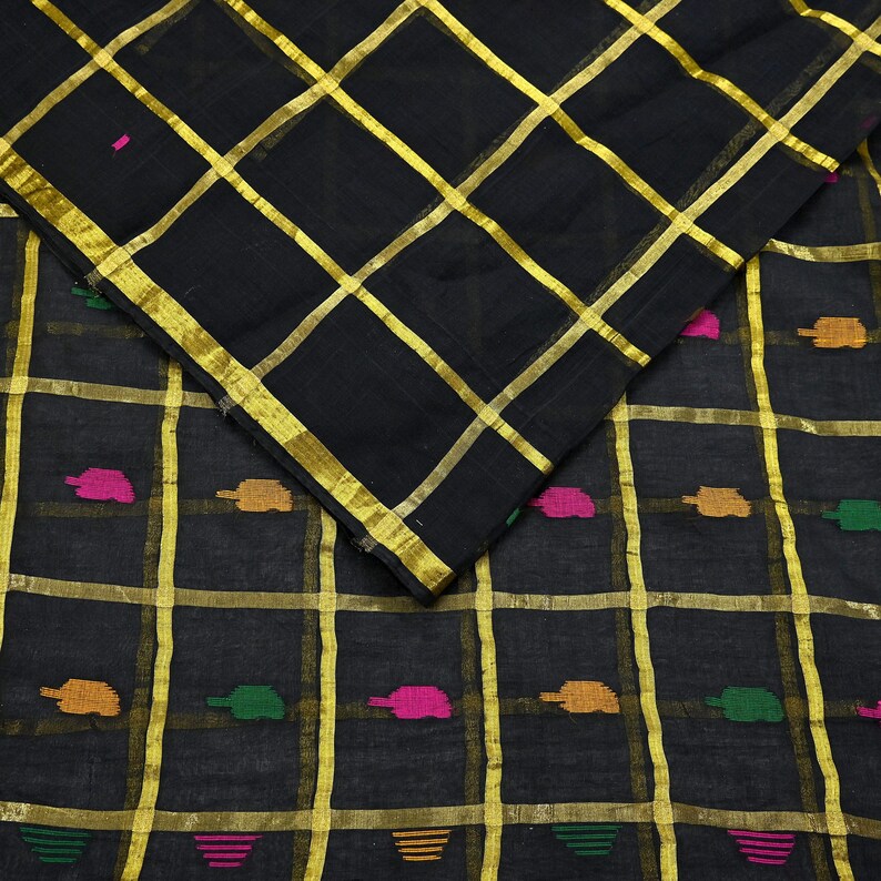 Tela para saris vintage indios, negra, de algodón puro, tejida a mano, 5 yardas, con estampado floral étnico, ideal para manualidades, reciclaje, acolchado y confección de vestidos. imagen 10
