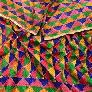 Indischer Vintage-Hochzeits-Dupatta in Rosa, lange Stola aus reiner Baumwolle, handbestickt mit Bagh-Phulkari-Stickerei