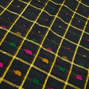 Tela para saris vintage indios, negra, de algodón puro, tejida a mano, 5 yardas, con estampado floral étnico, ideal para manualidades, reciclaje, acolchado y confección de vestidos. imagen 3