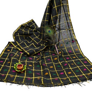 Tela para saris vintage indios, negra, de algodón puro, tejida a mano, 5 yardas, con estampado floral étnico, ideal para manualidades, reciclaje, acolchado y confección de vestidos. imagen 16