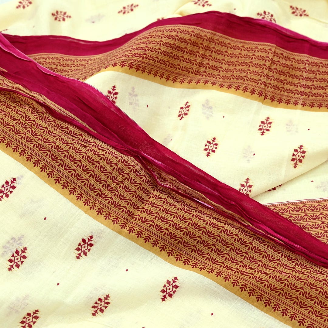 Indian Vintage Sari Maroon & Ivory 100% Pure Silk Printed Sarees 5yd Craft Fabric Sewing Dress Making Floral Quilting Crafting Upcycle Used