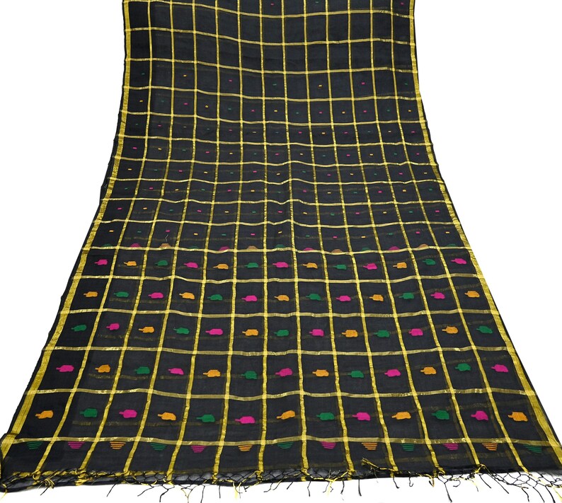 Tela para saris vintage indios, negra, de algodón puro, tejida a mano, 5 yardas, con estampado floral étnico, ideal para manualidades, reciclaje, acolchado y confección de vestidos. imagen 2