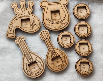 Rastreador de inspiración bárdica de madera y 5 fichas | Rastreador hecho a mano | Dungeons and Dragons | Accesorio para juegos de rol | Inspiración bárdica