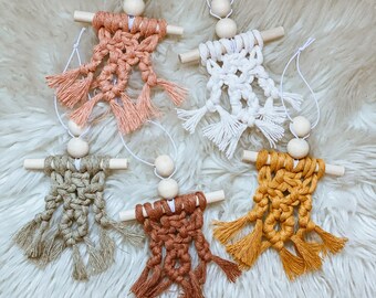 Macrame Ornament/ Christmas Ornament / Wooden Beads / Red / Pink / Green / White / Yellow / Mini Wallhanging Ornament