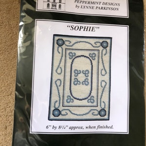 Dollhouse Miniature Needlepoint Carpet Kit 1:12 scale 18 Count Canvas