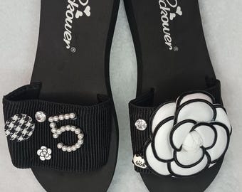 WOMEN'S FLIP-FLOP Sandals Women's Slipper Black With White No. 5 And Camellia Flower Size 8