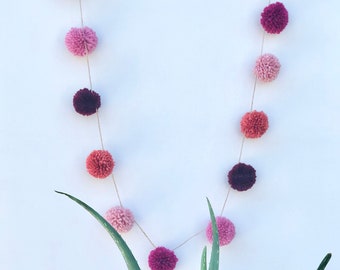 Burgundy Blush Pom Pom Garland | mantle garland