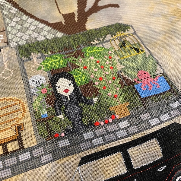 Familia Addams: Stitch A Long (SAL) Patrón de punto de cruz - Miércoles Morticia Gomez Thing It Fester