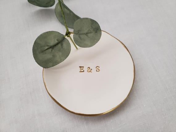 Personalized Ring Dish,Wedding Ring Dish, Custom Ring Holder,Engagement Ring Dish,Jewelry Dish/Small RIng Dish/Mothers Day Gift/Trinket Dish