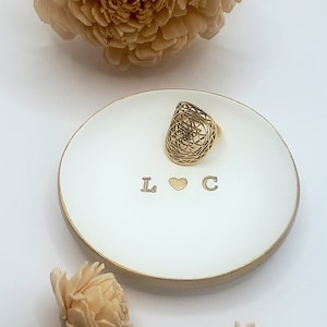 Custom Ring Dish for Bride/Wedding Ring Dish/Personalized Wedding Gift/ Handmade Jewelry Engagement Ring Dish / Bride and Groom/ Ring Holder