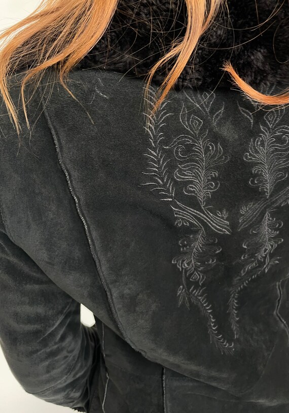 Gorgeous Black Leather Vintage Coat w Embroidered… - image 9