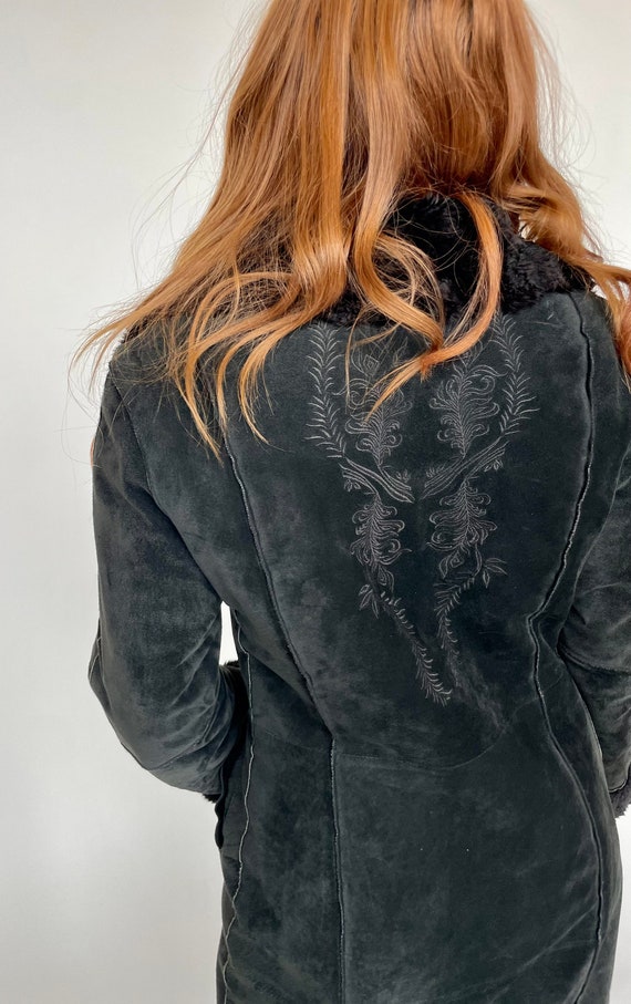 Gorgeous Black Leather Vintage Coat w Embroidered… - image 7
