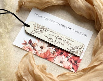 Marcadores de livros personalizados com cartões florais em terracota - Lembrança para os convidados