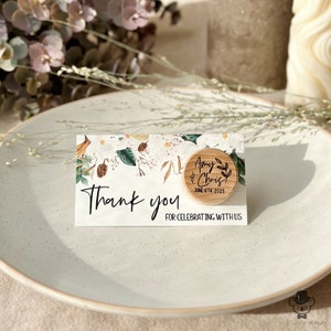 Cadeaux de mariage bouchon de bouteille de vin magnolia avec carte de remerciement - Cadeau personnalisé pour les invités en vrac avec étiquettes de remerciement et sacs en organza