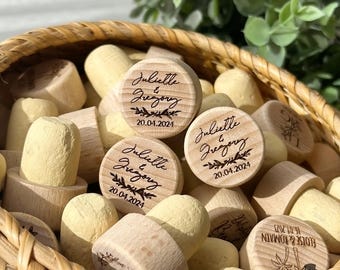 Engraved Wood Wine Bottle Stopper: Personalized Wedding Favors