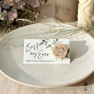 Cadeaux de mariage bouchons de bouteille de vin Greenery avec carte de remerciement - Cadeau personnalisé pour les invités en vrac - Étiquettes et sacs en organza les plus beaux de tous les temps