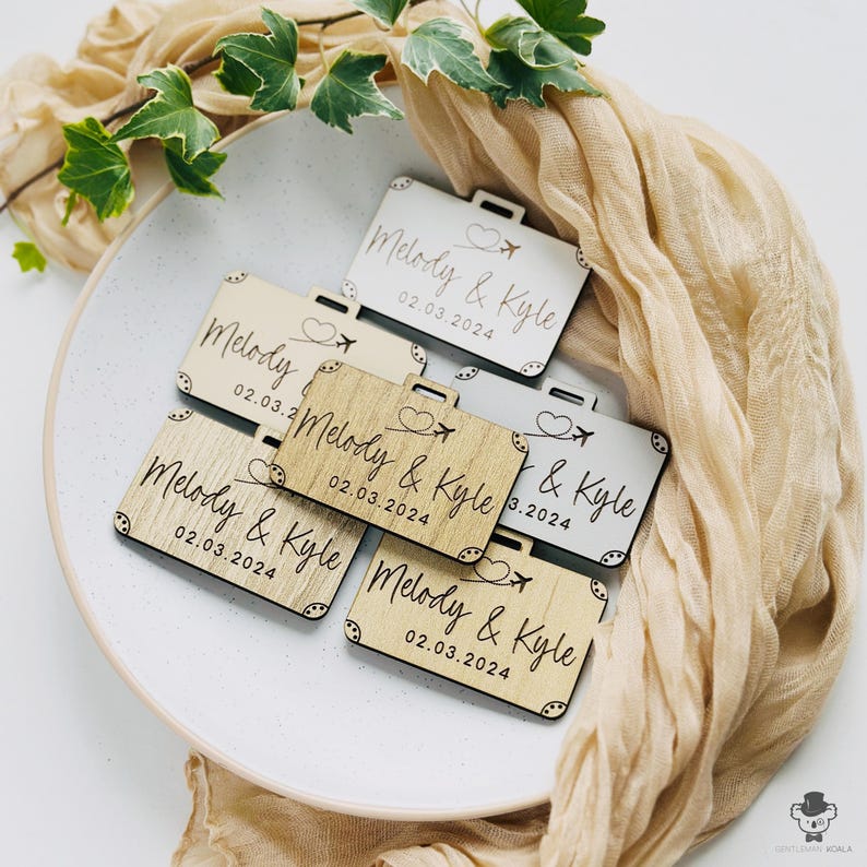 Aimant personnalisé ‘Retenez cette date’ avec carte en bois