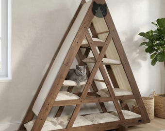 Torre per gatti modulare triangolare in noce classica WLO® / Sistema moderno multilivello per arrampicata e parete per gatti