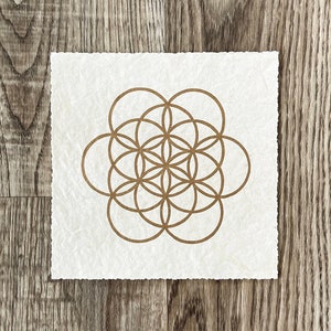 FLOWER OF LIFE – 16 x 16 cm – Heilige Geometrie Linoldruck – Gold/Weiß