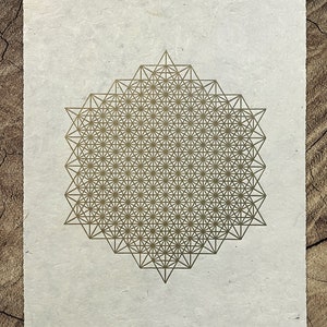STAR TETRAHEDRON 512 – 40 × 50 cm – Sacred Geometry Linocut – Gold/Hemp-Nature