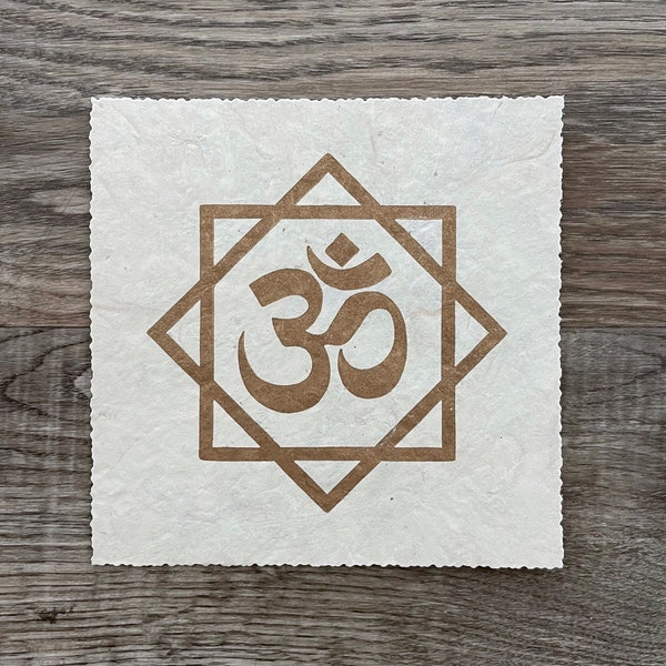 OM (AUM) – Symbol Linoldruck – Gold/Hanf Natur