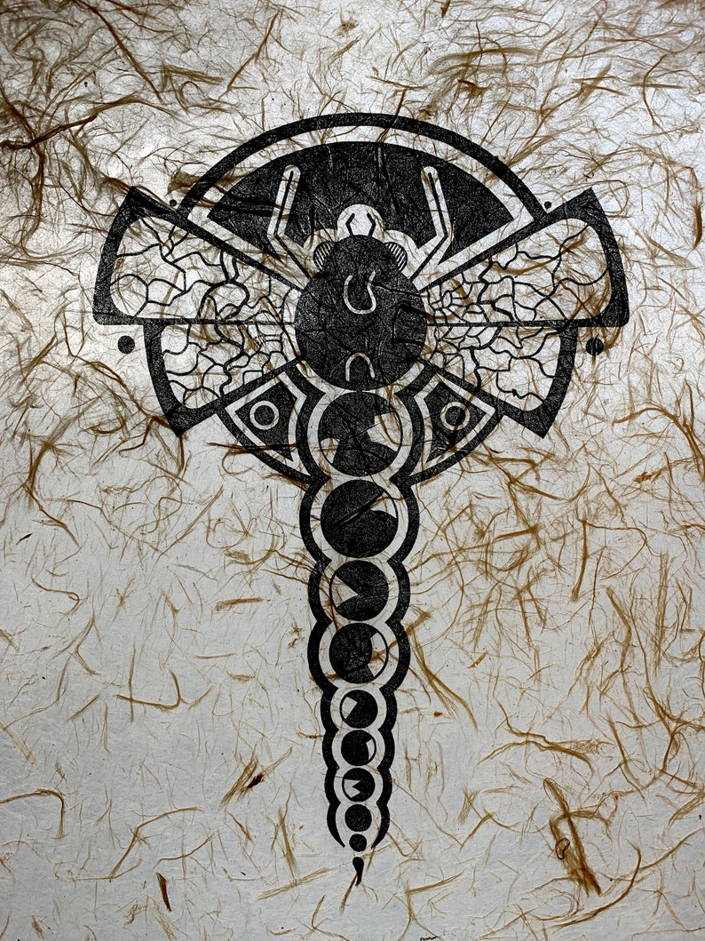 DRAGONFLY 29,7 42 cm Dragonfly Crop Circle Linocut Black/Natural image 5