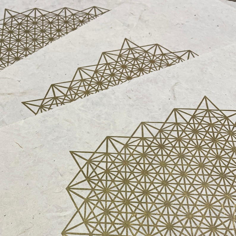 STAR TETRAHEDRON 512 40 50 cm Sacred Geometry Linocut Gold/Hemp-Nature image 2