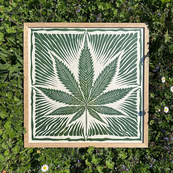 CANNABIS LEAF – 40 × 40 Cm – Marijuana Plant Linocut Print – Green