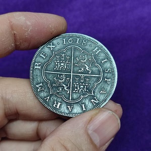 8 reales Spanish doubloon coin treasures, Spanish doubloon coin treasures, handmade coin, metal casting, give to a friend