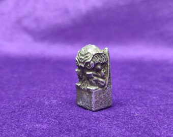 Cthulhu amulet in metal, idol of cthulhu, made of metal, small metal figure for pocket, gift metal amulet