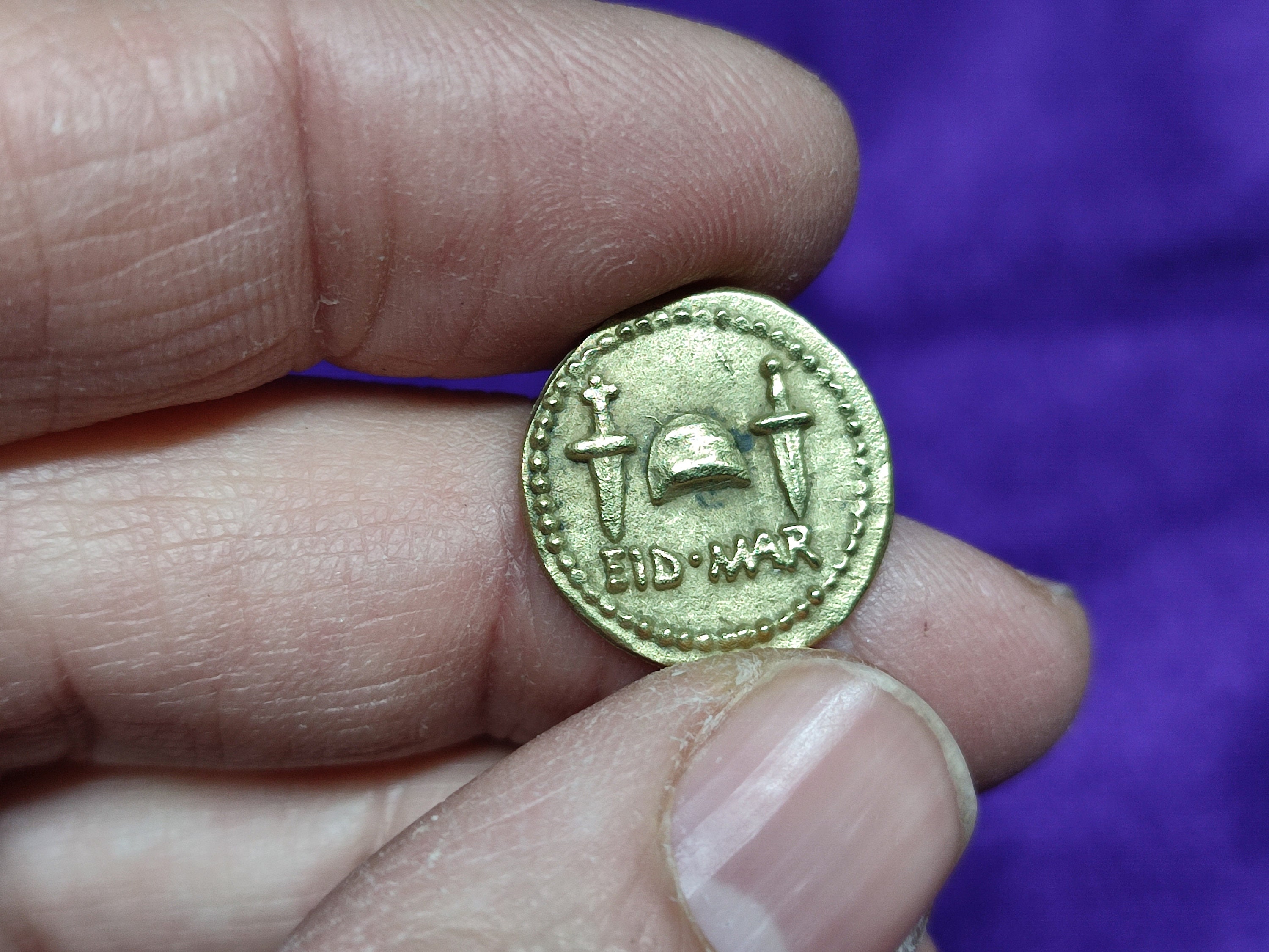 AR174 - Coin of the Assassination of Julius Caesar, Ides of March Gold,  Historical Coin - Etsy Norway