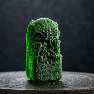 Cthulhu Jade Idol, Lovecraft Relic, Mythos Artifact, Horror Collectible, RPG Tabletop Miniature, DnD Decor, Cosmic Horror Gift image 10