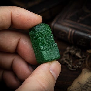 Cthulhu Jade Idol, Lovecraft Relic, Mythos Artifact, Horror Collectible, RPG Tabletop Miniature, DnD Decor, Cosmic Horror Gift image 5