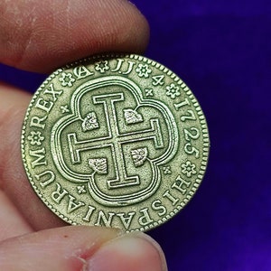 Spanish coin 4 escudos golden, Spanish coin 4 escudos golden, handmade coin, metal casting, gift to a friend 1 Moneda / Coin
