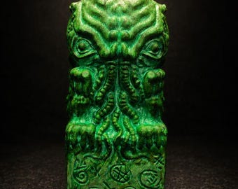 Cthulhu Idol Statue – Handpainted Resin Figurine – Miskatonic University Certificate – Lovecraft Collectible – RPG Prop – Geek Gift