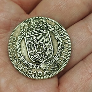 Spanish coin 4 escudos golden, Spanish coin 4 escudos golden, handmade coin, metal casting, gift to a friend image 4