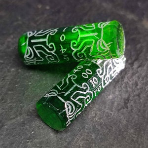 Emerald Cthulhu D100, dice with your own design inspired by Cthulhu, give to a friend