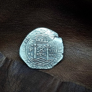 AR213 - 8 Reales Potosí Columnar Coin, 8 Reales Potosí Columnar Coin, Handmade Coin in 925 Sterling Silver, Give to a Friend