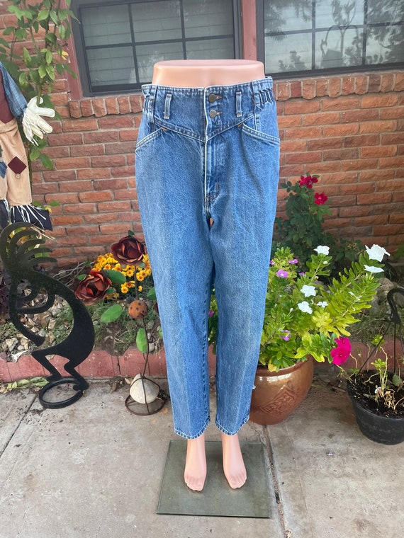 1980’s~ “Chic” Blue Tapered Leg Mom Jeans Size 28/