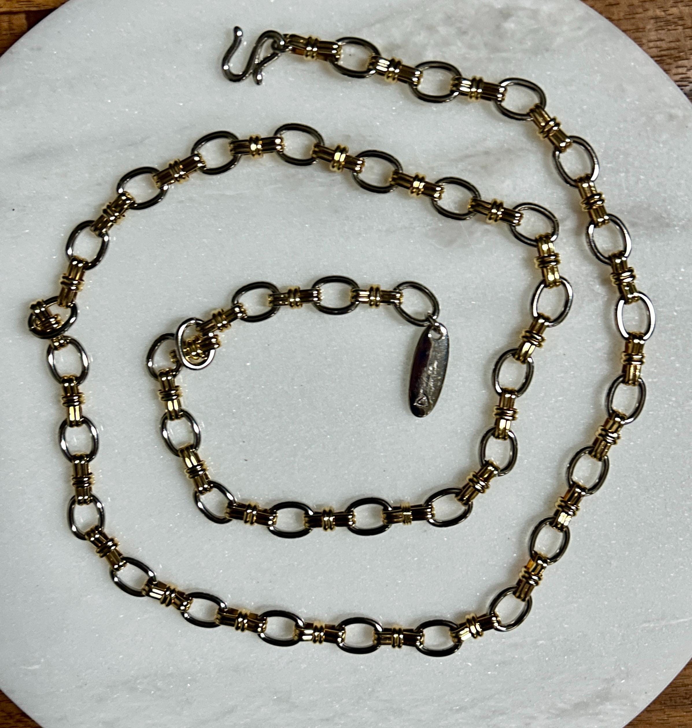 Liz Claiborne • Gold/silver Tone ~ Small/medium (waist: 28  display picture 3
