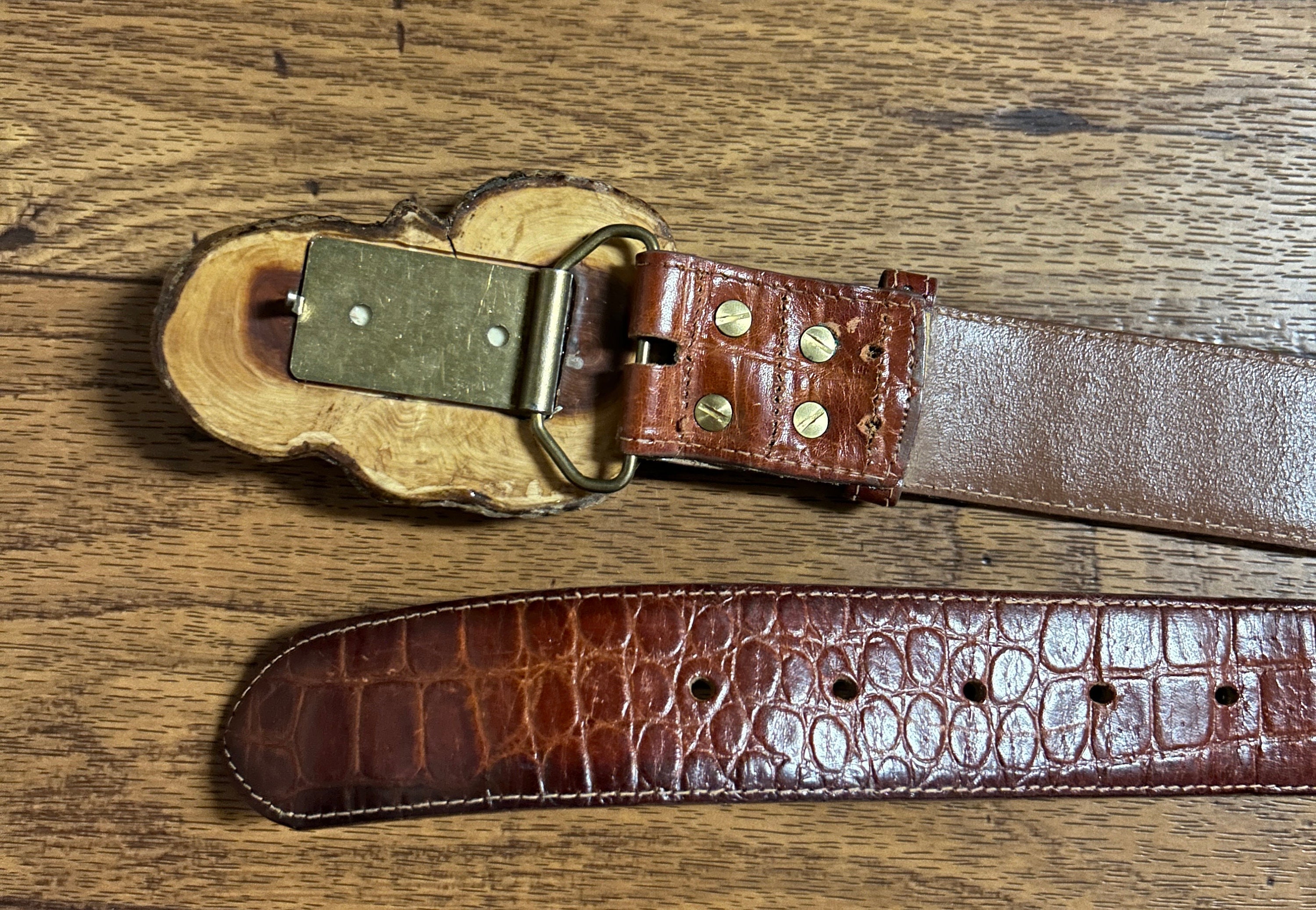 Talbots • Alligator Calf • Large • Handmade Wooden Buckle  display picture 1