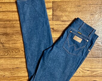 Vintage 1970s LEE Full Cut Straight Leg Dark Denim Jeans 32 Vintage 1970s LEE Full Cut Straight Leg Dark Denim Jeans 32