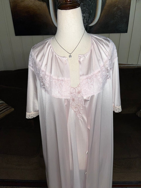 Vanity Fair (1960’s)~ Size Small Nightgown & Robe - image 3