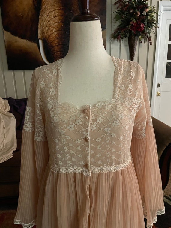 Vtg~ Intime’ Elegant Nightgown & Robe - image 6