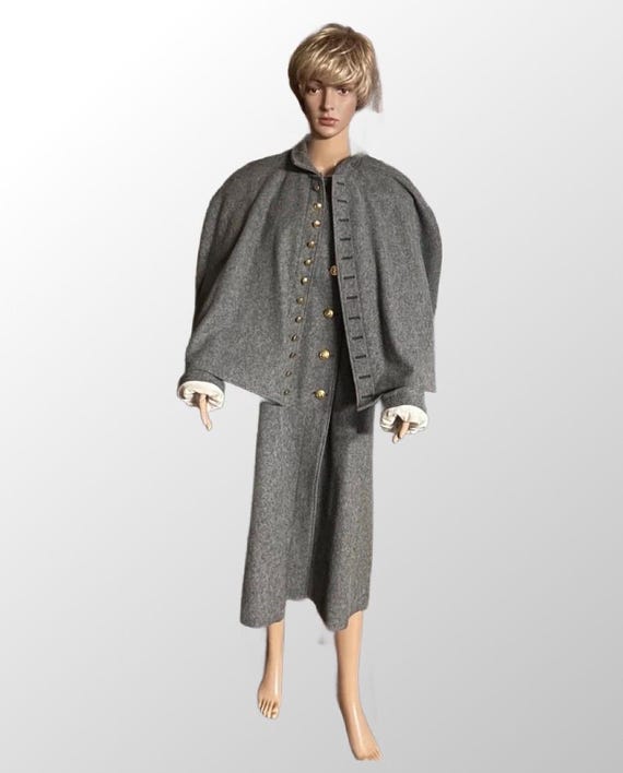 Quartermaster Shop ~ Made in USA ~ Gray Cape Coat W/Gold Buttons ~ Size Large ~ Wool ~ Military Coat