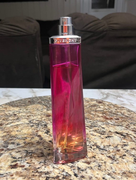 Givenchy ~ Very Irresistible ~ Eau De Parfum Spray ~ 2.5 Oz. (80