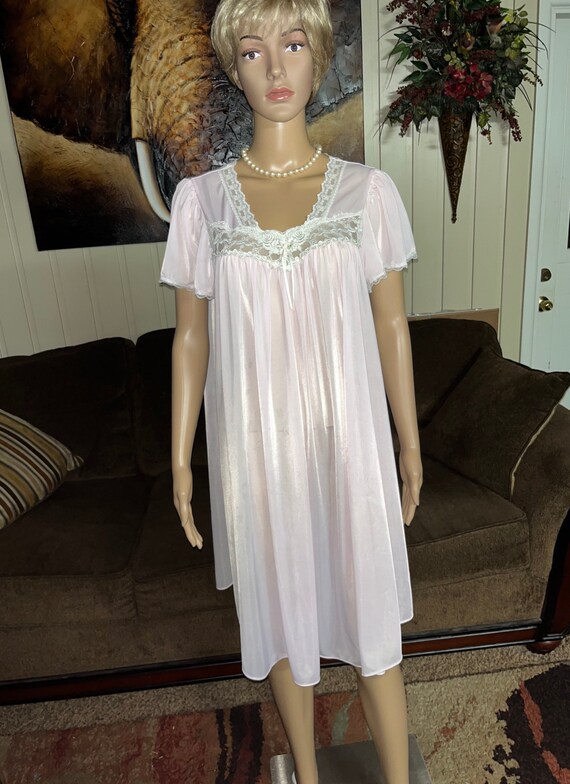 Miss Elaine Silk Essence Size Large Innocence Look Pink Nightgown
