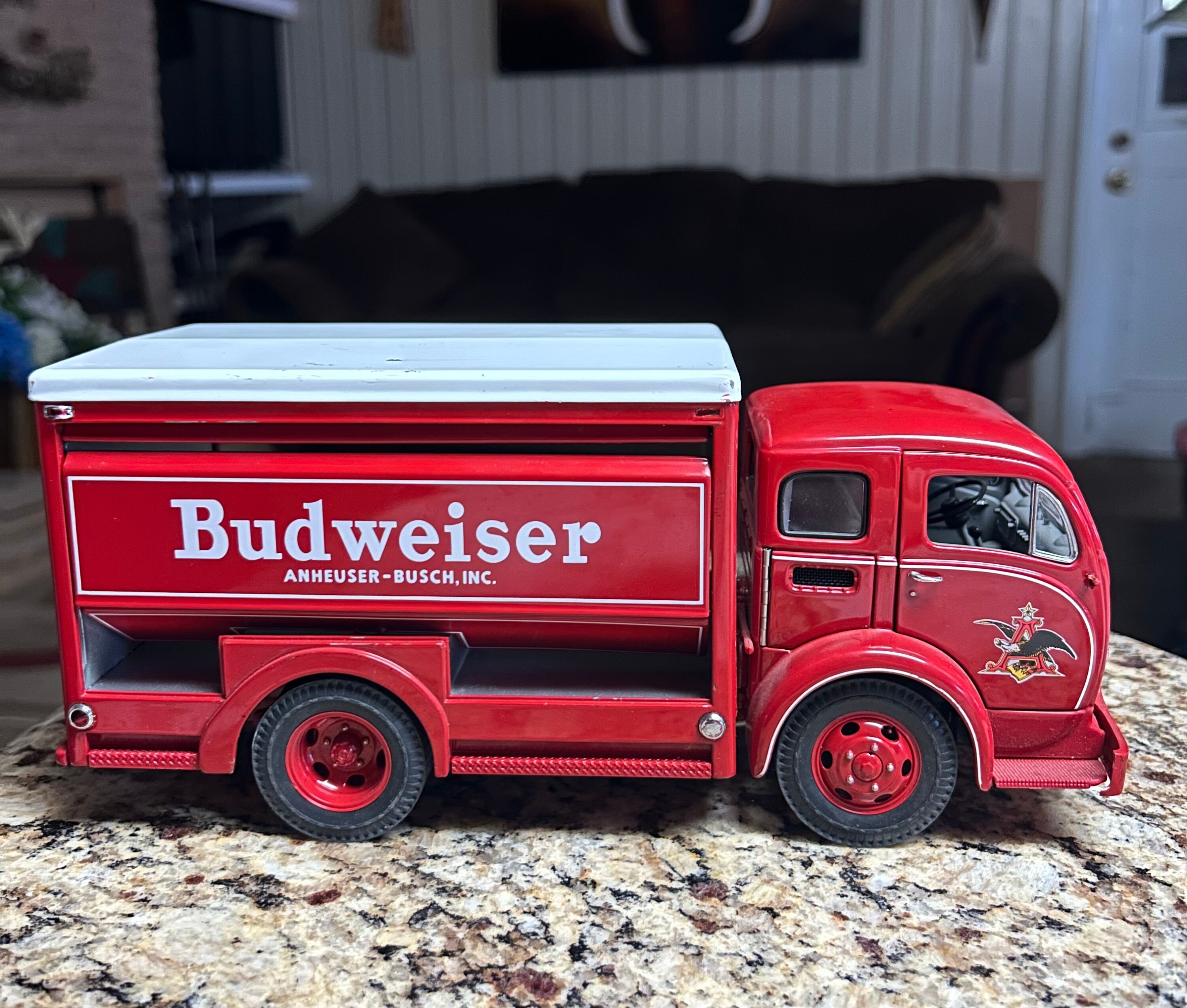 Danbury Mint • Red • 1955 Budweiser Delivery Truck Figurine