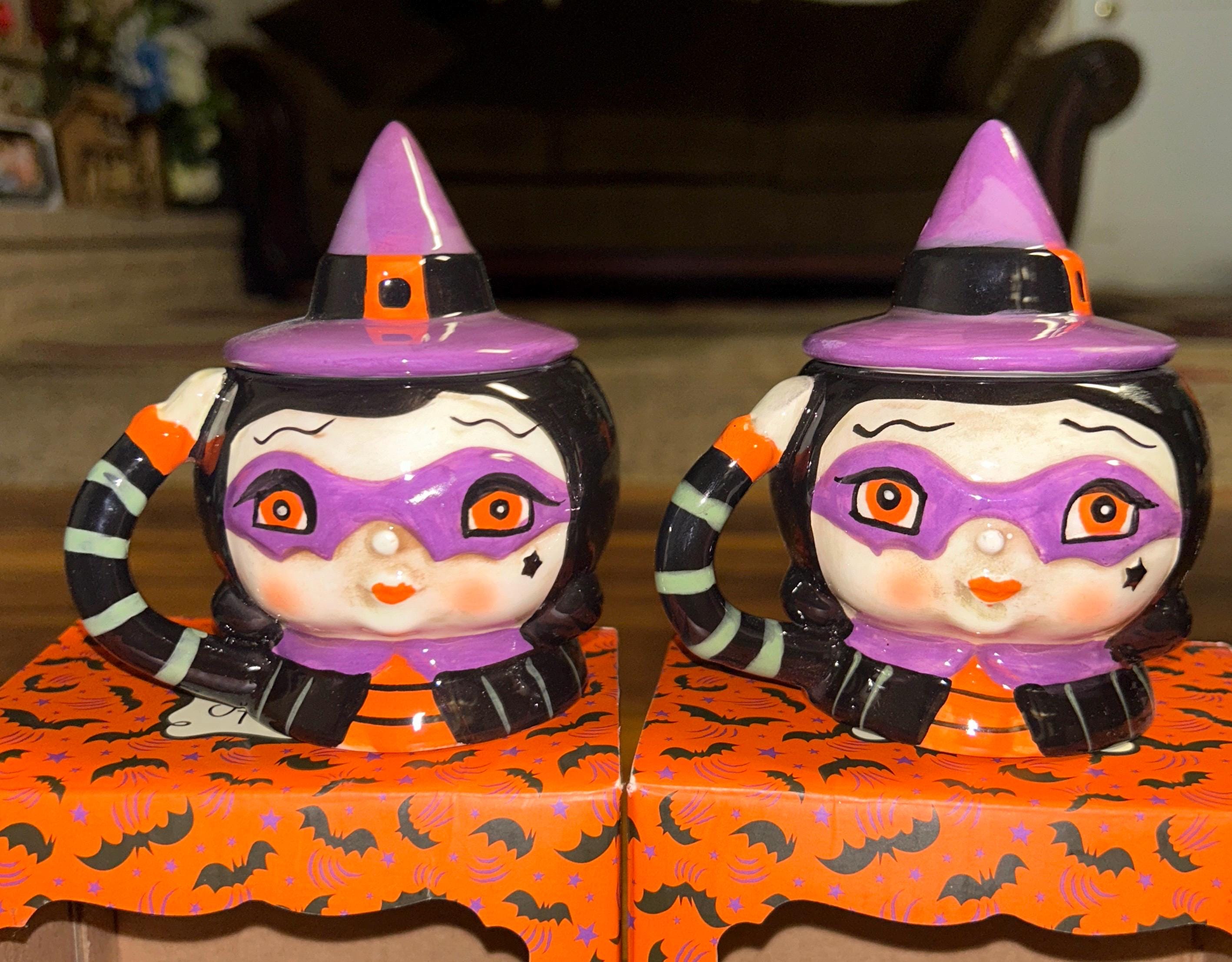 Johanna Parker • Halloween • Witch • 2 • Salt & Pepper Shakers