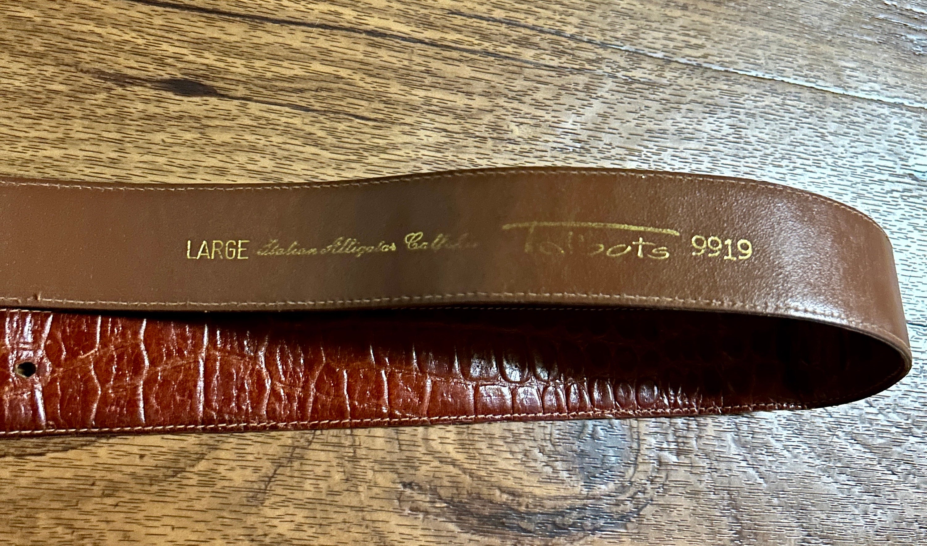 Talbots • Alligator Calf • Large • Handmade Wooden Buckle  display picture 3